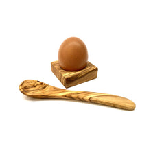 Charger l'image dans la galerie, Porte-oeufTroué avec cuillère à oeuf en bois d'olivier
