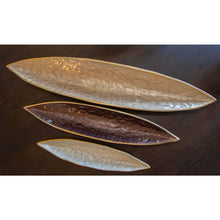 Charger l'image dans la galerie, Coupe décorative marron en aluminium 69.5x14x4.5cm