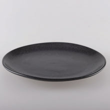 Charger l'image dans la galerie, Assiette plate noire avec éclat 27cm