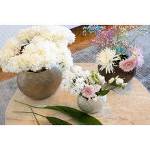 Charger l'image dans la galerie, Vase ovale sable 26x15.5x22cm