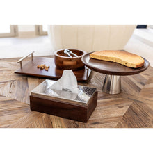 Charger l'image dans la galerie, Plat à tarte en bois sur pied en métal argent 30x30x14.5cm

