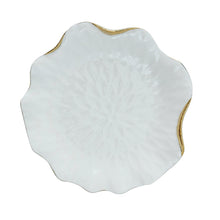Charger l'image dans la galerie, Assiette à dessert en porcelaine blanche avec bords dorés
