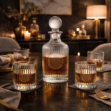 Charger l'image dans la galerie, Coffret whisky en verre rayé avec carafe 500ml et 4 verres 330ml
