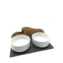 Charger l'image dans la galerie, Station d'alimentation MOUNTAIN 2x 1,5 litre bol en porcelaine bois d'olivier
