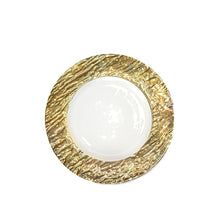 Charger l'image dans la galerie, Assiette plate blanche et dorée 27cm
