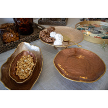 Charger l'image dans la galerie, Plat à gâteaux sur pied marron bord doré 21cm
