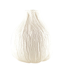 Charger l'image dans la galerie, Vase rond blanc crémeux grand modèle 29x29x32cm
