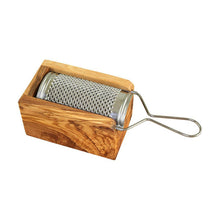 Charger l'image dans la galerie, Grande râpe à parmesan/fromage en bois d'olivier
