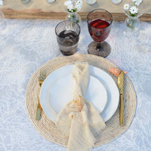 Charger l'image dans la galerie, Assiette plate blanche rosa 27x27x2.8cm
