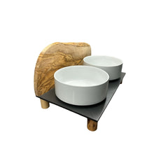 Charger l'image dans la galerie, Station d'alimentation MOUNTAIN, 2x 0,9 litres, pieds ronds, bois d'olivier
